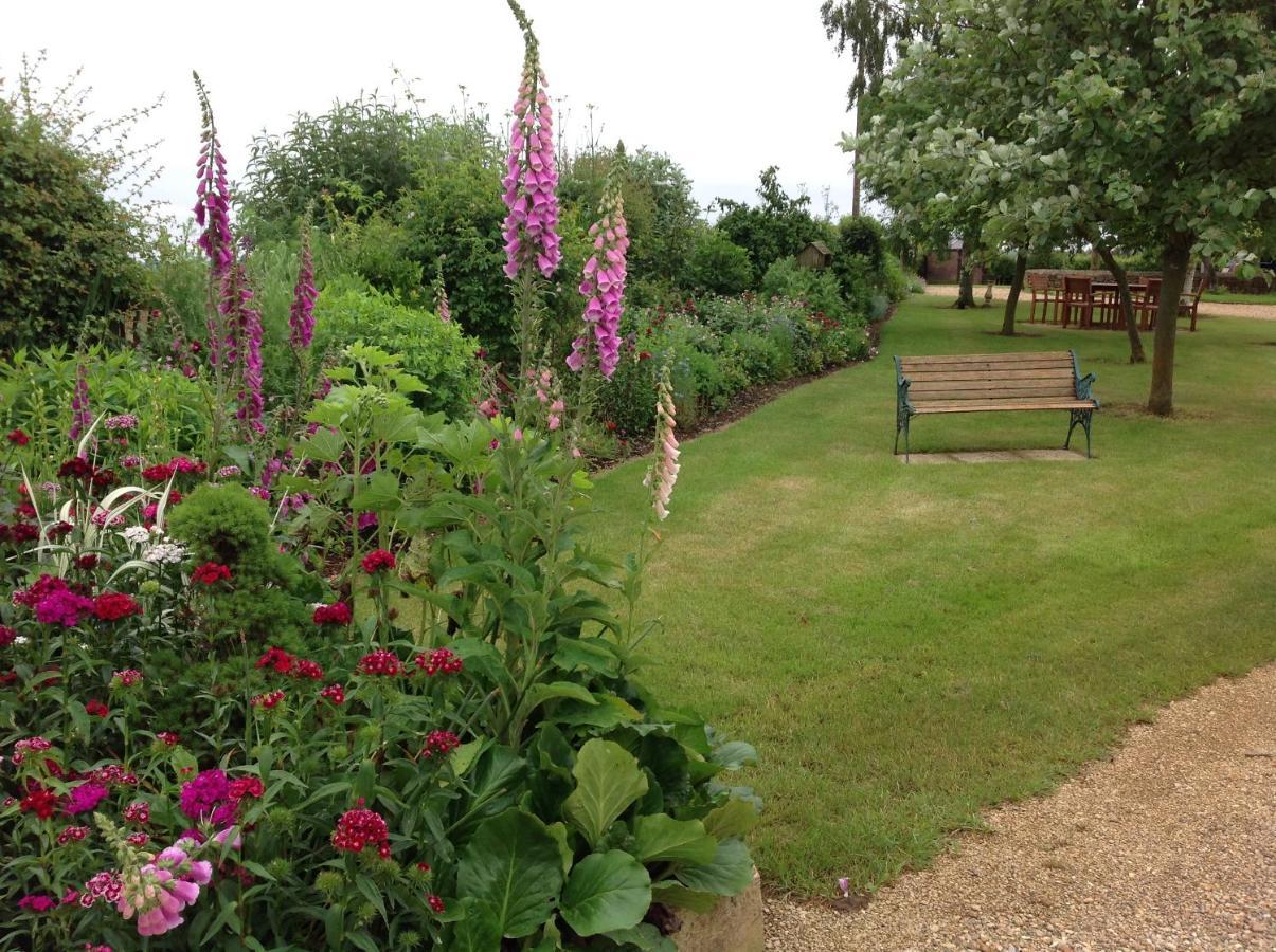Orchard Cottage, Clematis Cottages, Stamford. Accessible Luxury Home. Exterior photo