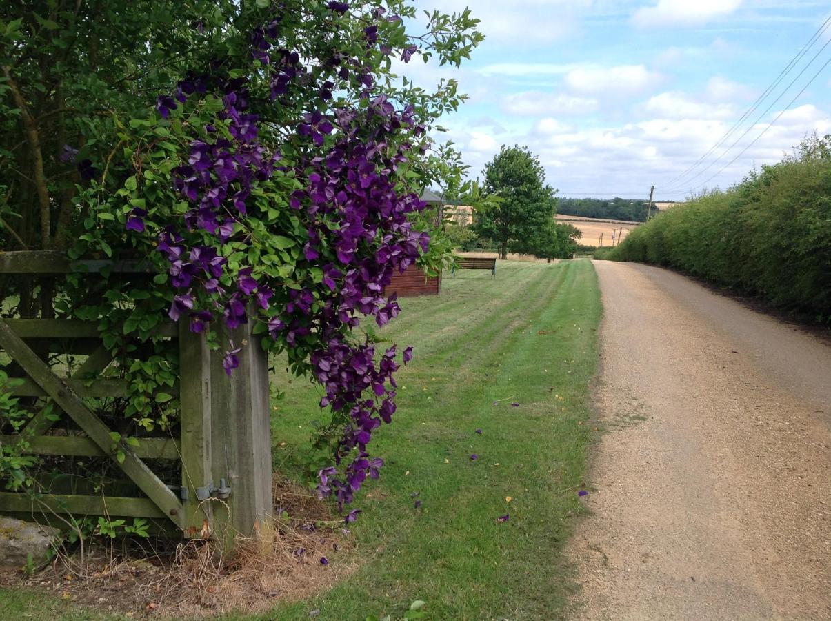 Orchard Cottage, Clematis Cottages, Stamford. Accessible Luxury Home. Exterior photo